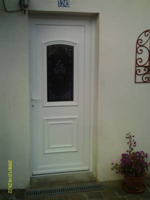 Acheter une porte d'entrée à Saint Jean du Cardonnay 76150