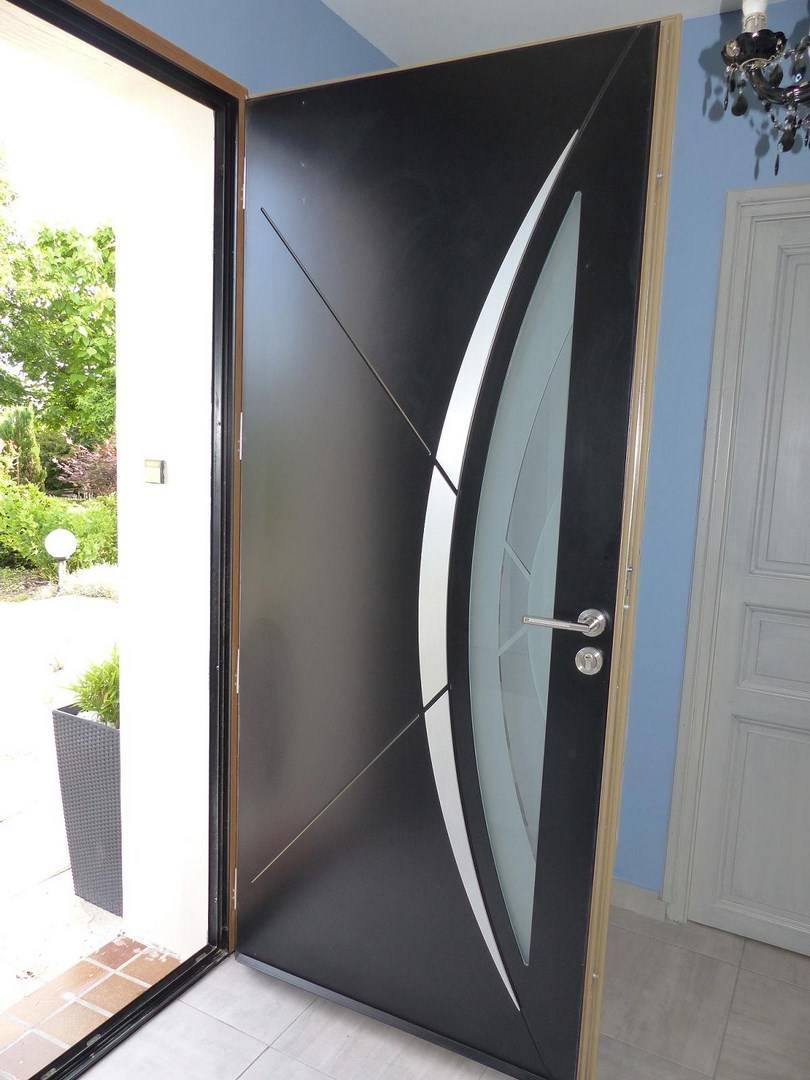 Acheter une porte d'entrée près de Sierville 76690