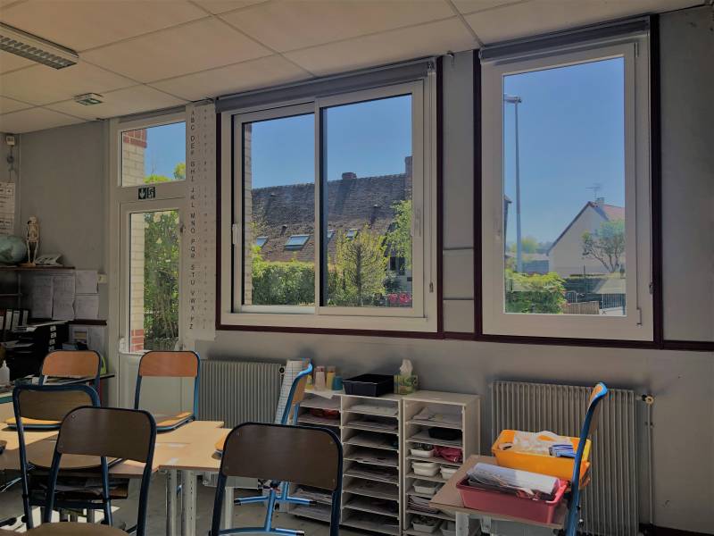 Fenêtre aluminium bicolore gris blanc à Saint Jean du Cardonnay
