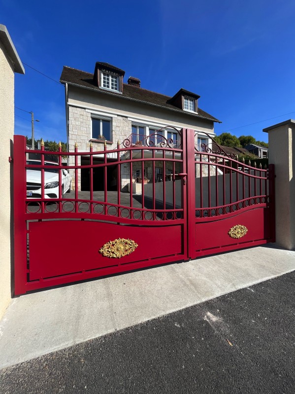 Portail aluminium régulateur de pente personnalisé isneauville