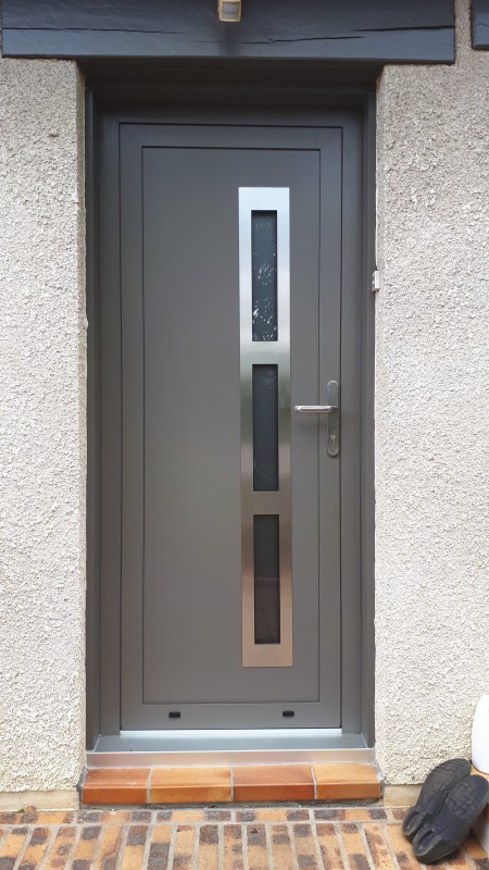 Rénover sa maison avec des fenêtres PVC phoniques et ferrage sécurisé à Cailly près de Quincampoix (76) avec une entreprise certifiée QUALIBAT RGE