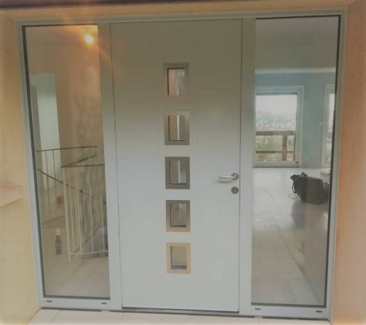 Porte 1 vantail avec fixes vitrés