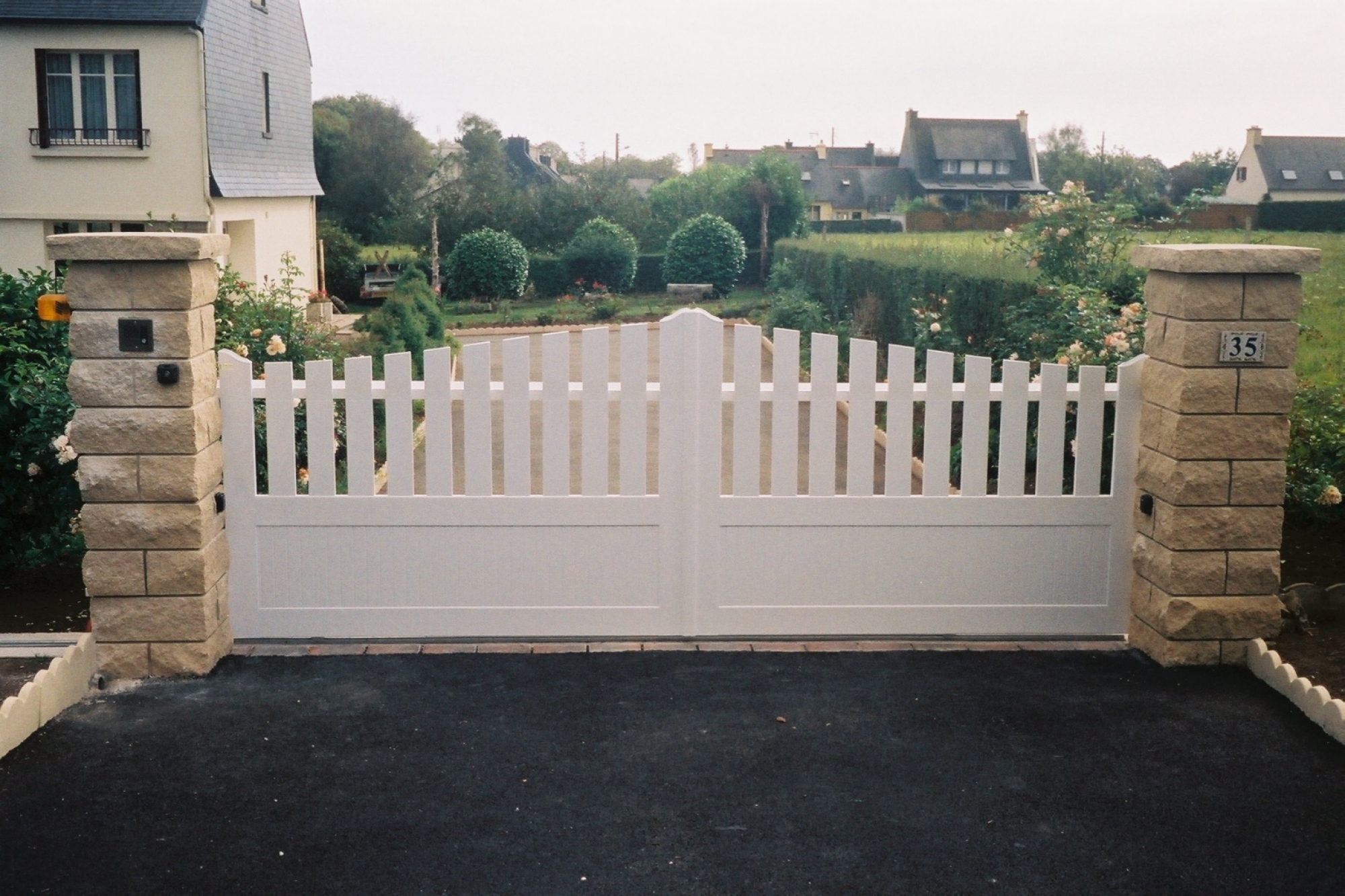 Comment installer un portail coulissant près de Longuerue 76750