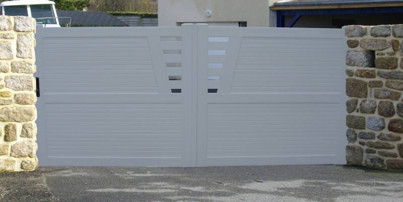 Où trouver un portail en PVC près de Cailly 76