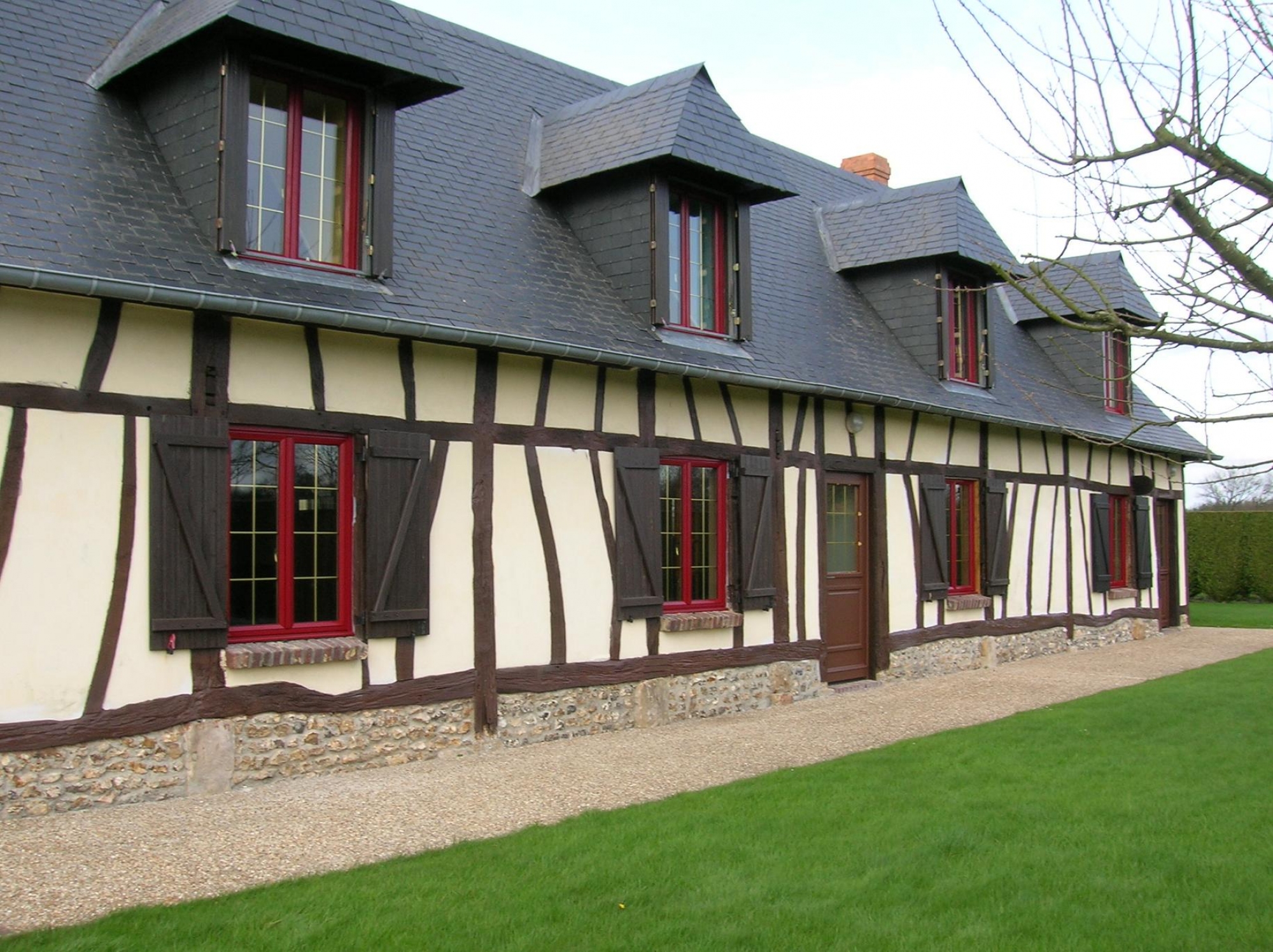 Où trouver un installateur de fenêtres Mixte proche Doudeville 76560