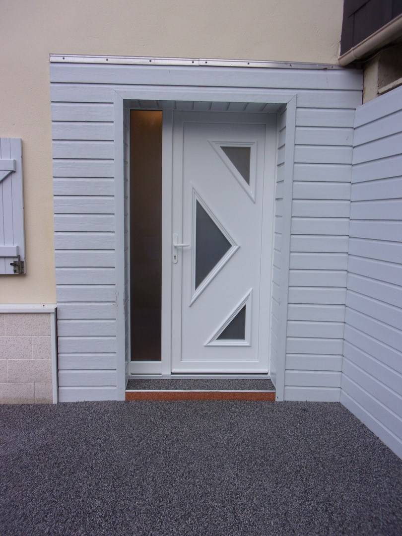 Porte d'entrée contemporaine près de Boos 76520