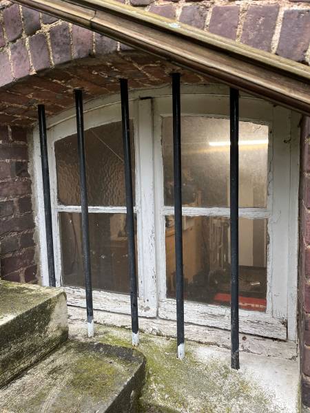 Fenêtre en bois avant remplacement à Rouen