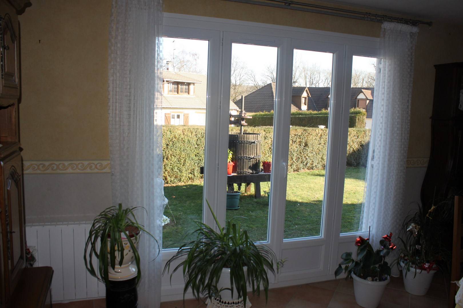 Isoler sa maison avec des fenêtres PVC près de Isneauville 76230