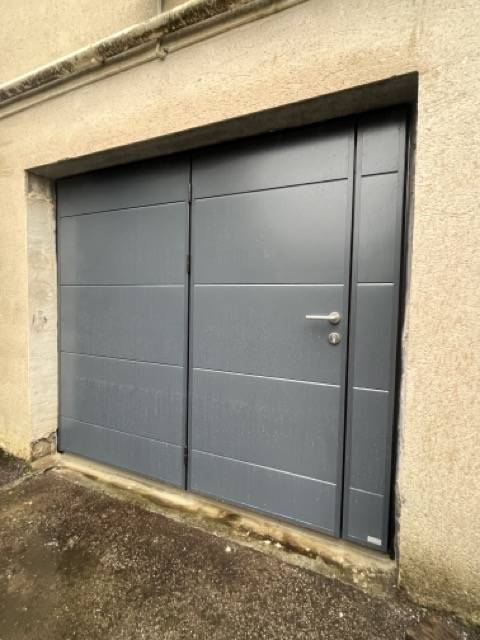 Porte de garage sur mesure ETANEL : adaptation à tous les styles architecturaux