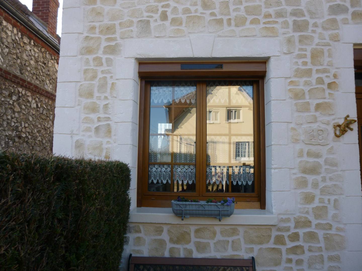 Faire installer des volets roulants solaires près de Yvetot 76190