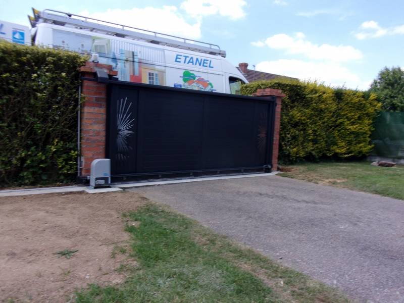 Installer un portail coulissant avec motorisation à Darnetal 76160