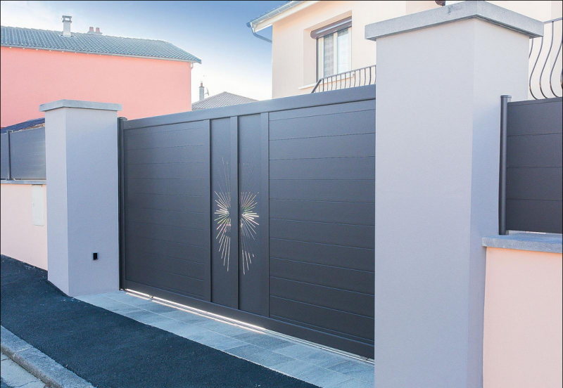 Installez un portail battant en aluminium sur mesure près de Dieppe