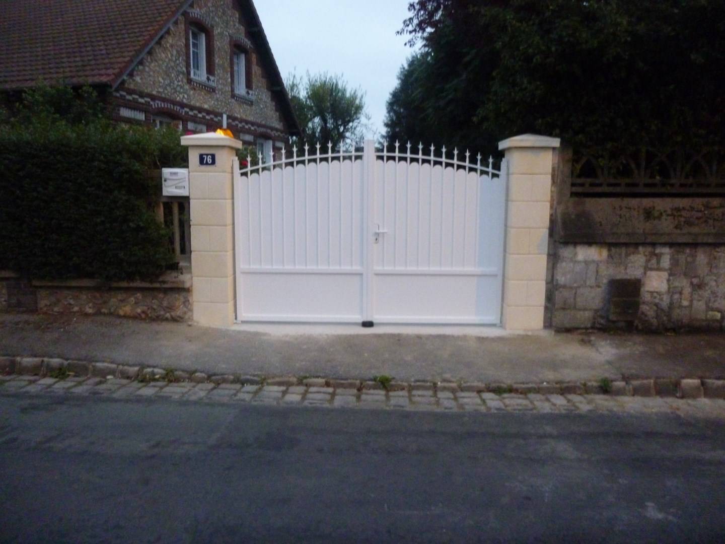 Acheter un portail aluminium près de Yvetot 76190