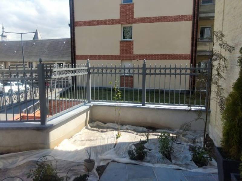 Cloture aluminium gris à Montivilliers