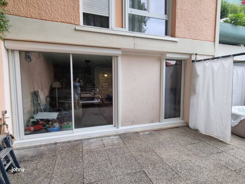 Une porte blindée facile d'installation pour une sécurité accrue à l'effraction et au feu