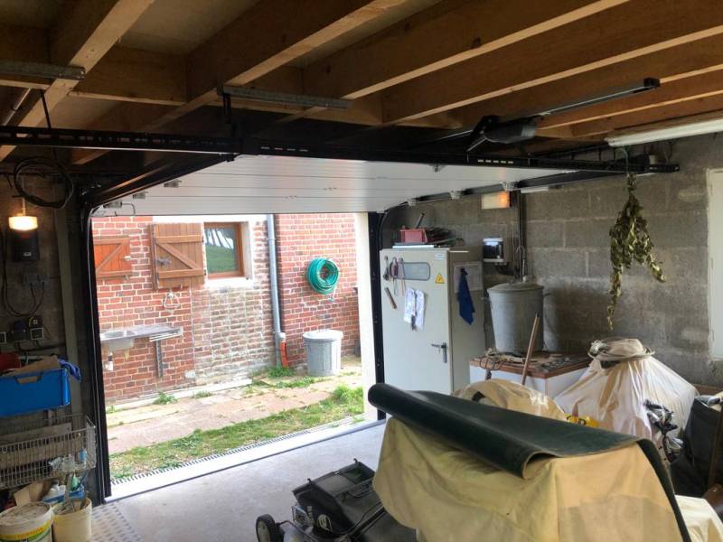 ETANEL porte de garage motorisée rails noirs