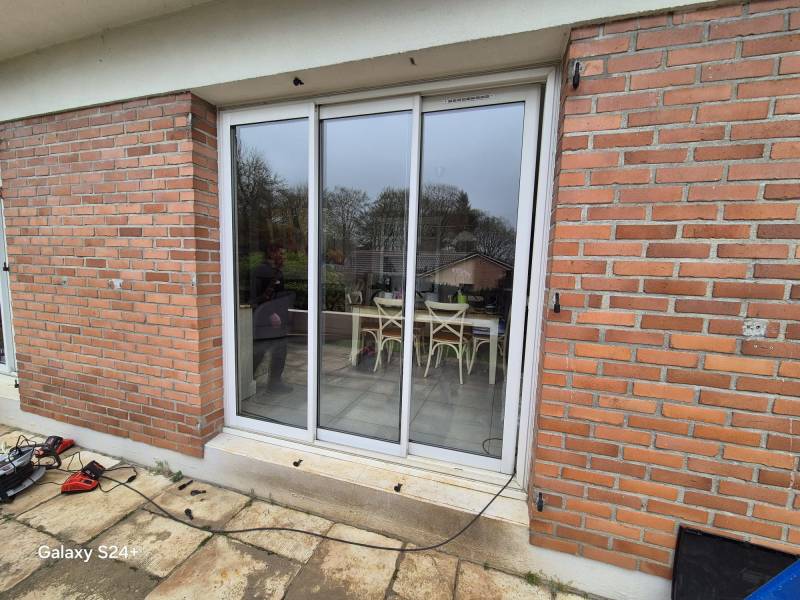Coulissants en aluminium gris anthracite 7016 posés à Malaunay