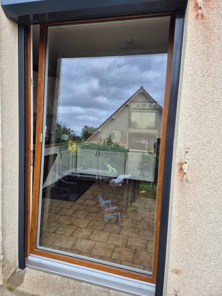 Installation de volets roulants rénovation ISOROL gris 7016S en Normandie