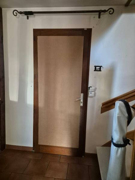 Détail quadruple vitrage sablé porte d’entrée aluminium EURADIF