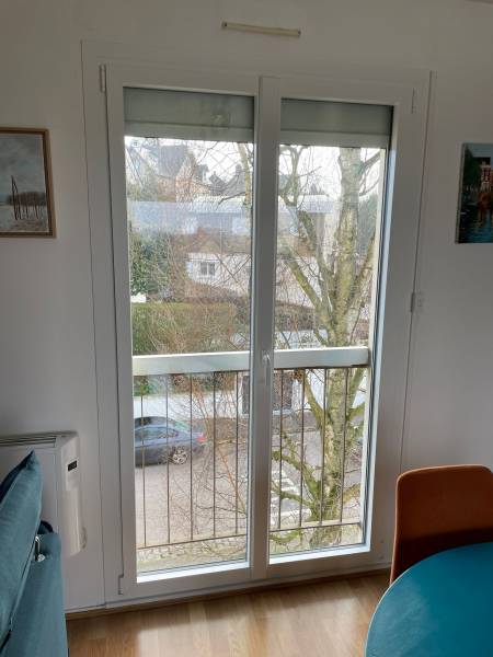 Comparatif fenêtre bois simple vitrage versus aluminium double vitrage rupture pont thermique Uw 1,3