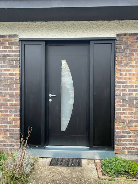 Remplacement porte bois par porte aluminium sur mesure isolante à Jumièges près de Bourg-Achard