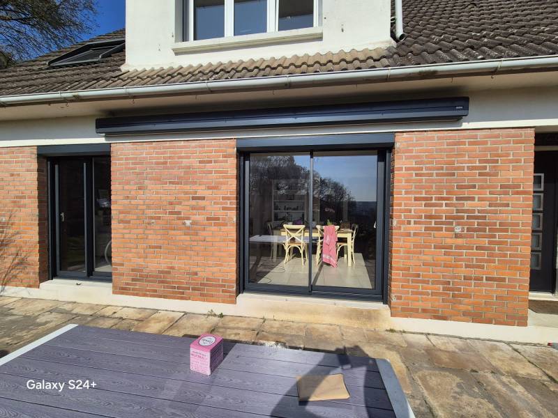 Installation professionnelle de store banne solaire à Malaunay