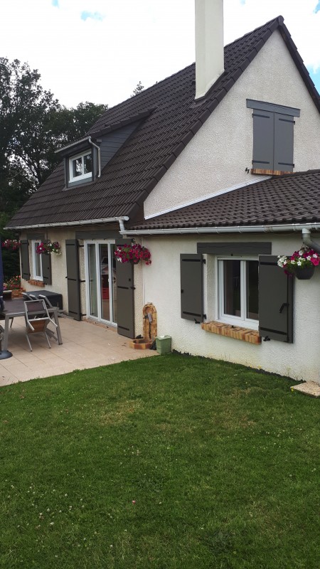 Rénover sa maison avec des fenêtres PVC phoniques et ferrage sécurisé à Cailly près de Quincampoix (76) avec une entreprise certifiée QUALIBAT RGE
