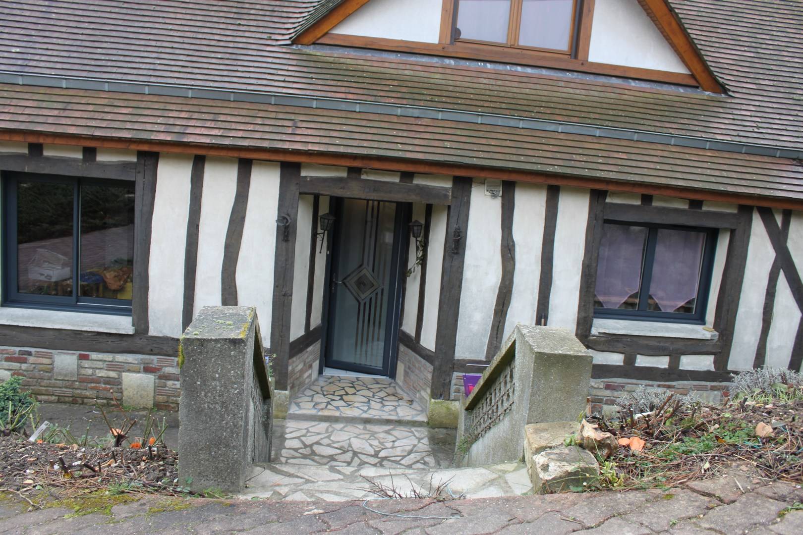 trouver un installateur de menuiseries mixtes près de Saint Jean du Cardonnay 76150