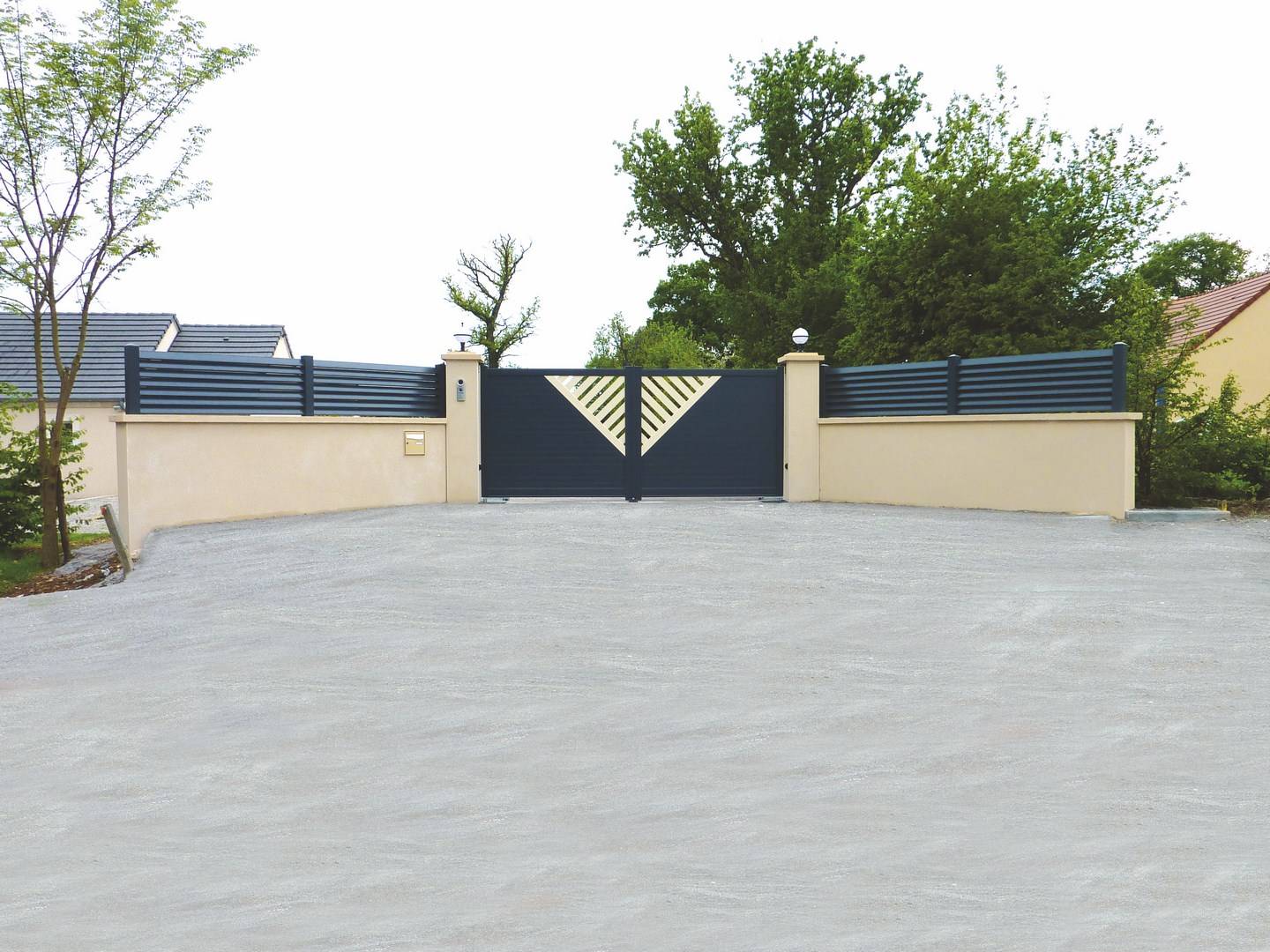 Acheter un portail en aluminium contemporain près de Duclair 76480