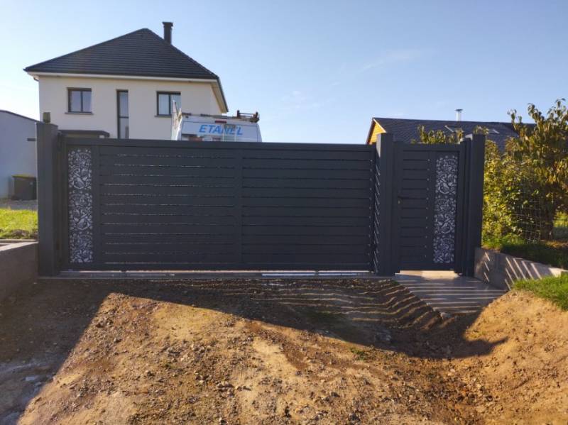Portail aluminium coulissant yvetot