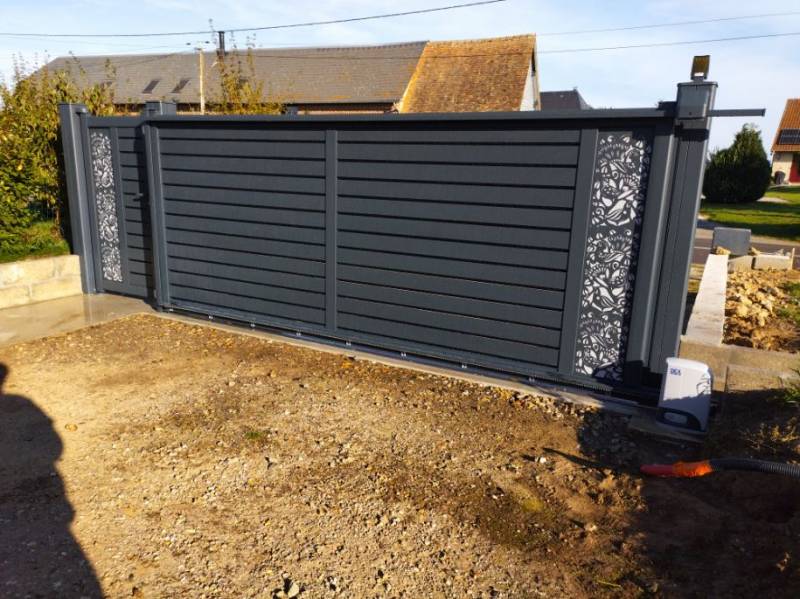 Portail aluminium coulissant yvetot