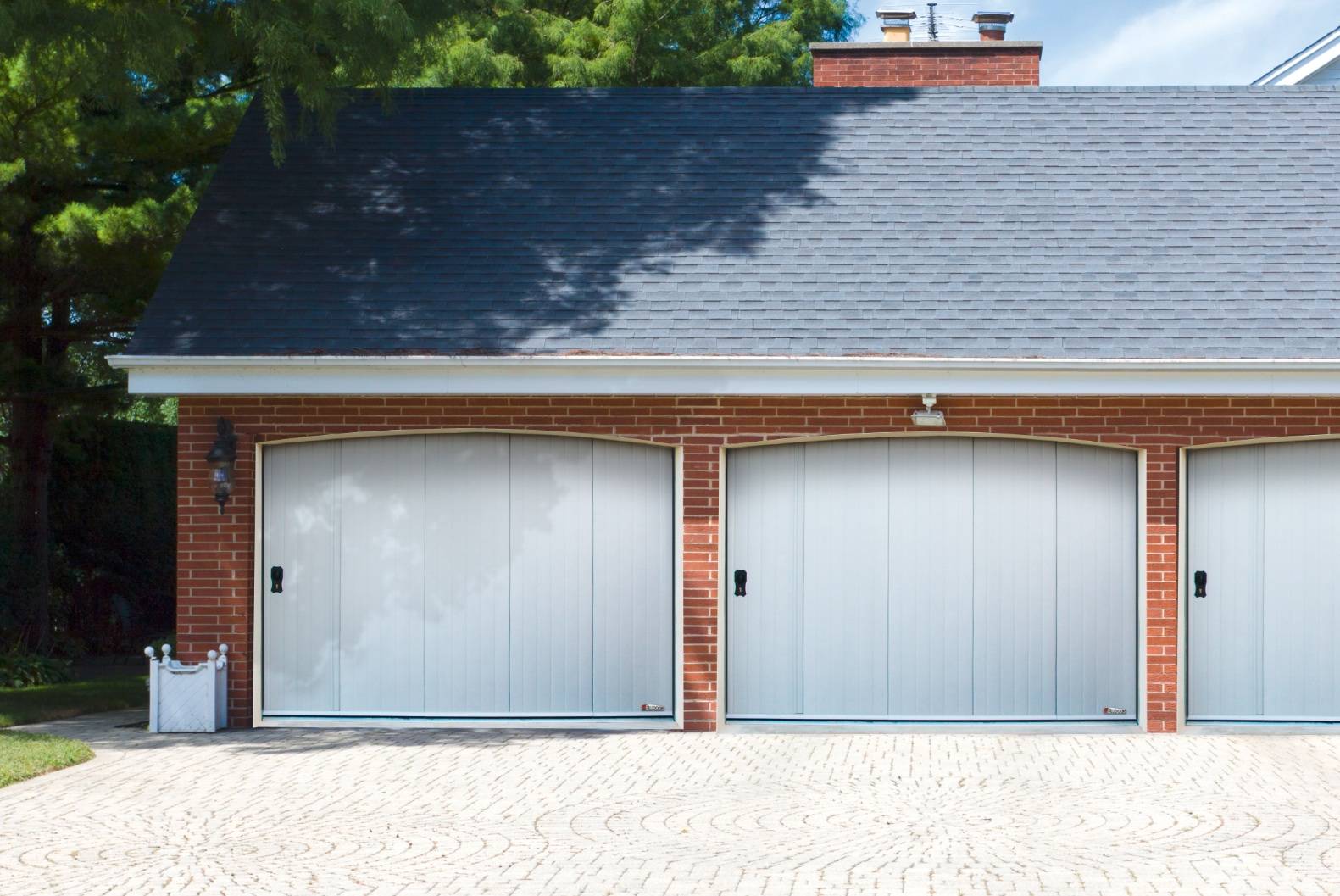 Faire installer une porte de garage sectionnelle latérale près de Elbeuf en Bray 76220