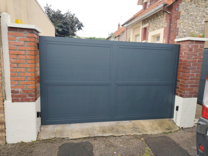 Installation portail aluminium un vantail avec moteur Sommer Twist 350 à Rouen
